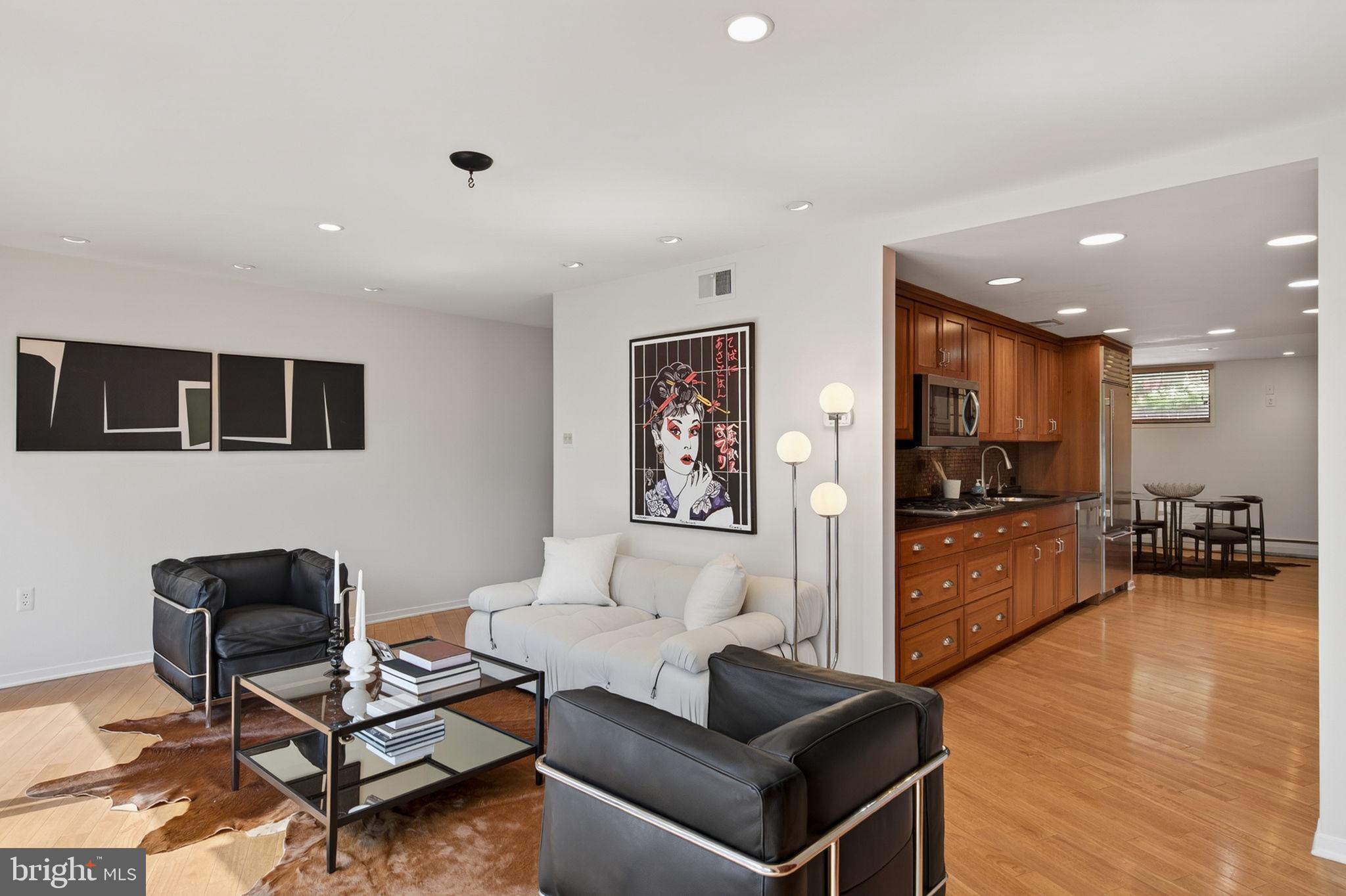 SOCIETY HILL - Residential