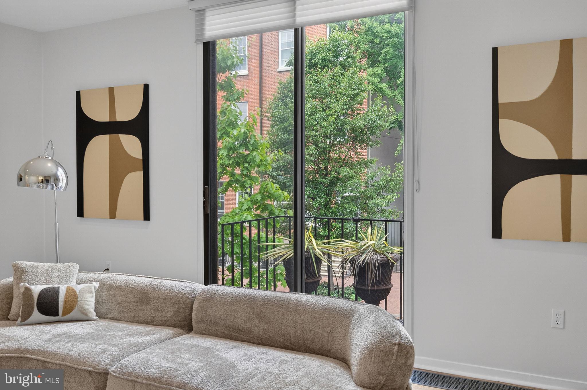 SOCIETY HILL - Residential