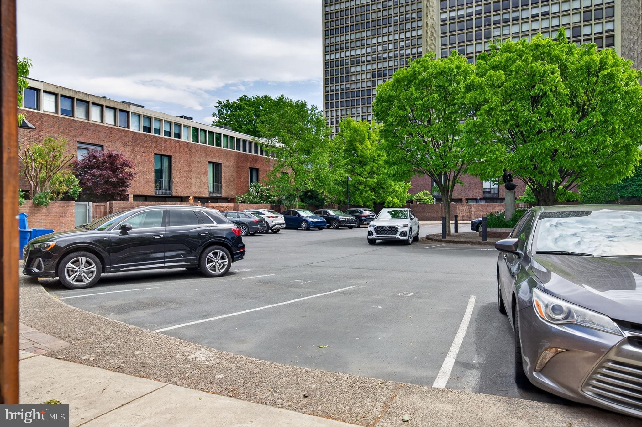 SOCIETY HILL - Residential