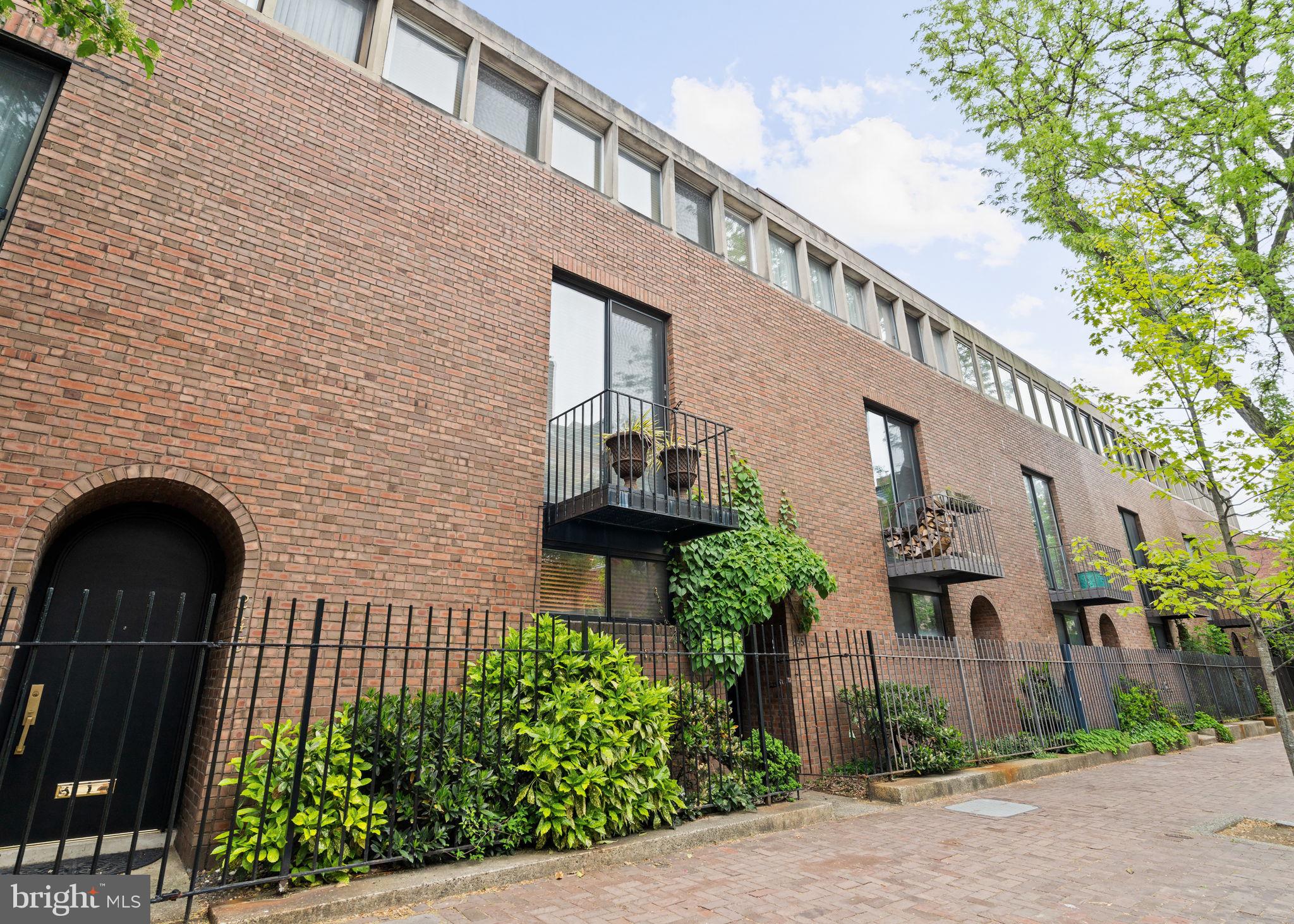 SOCIETY HILL - Residential