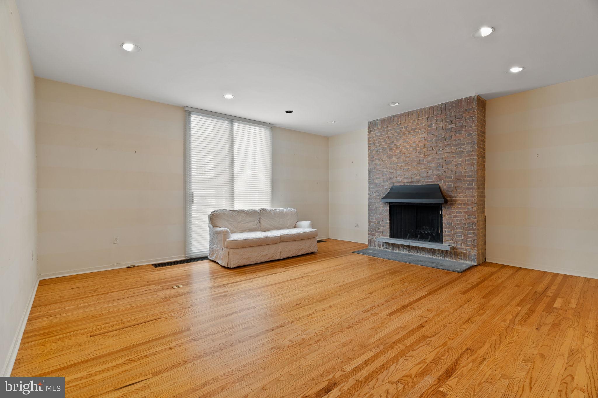 SOCIETY HILL - Residential