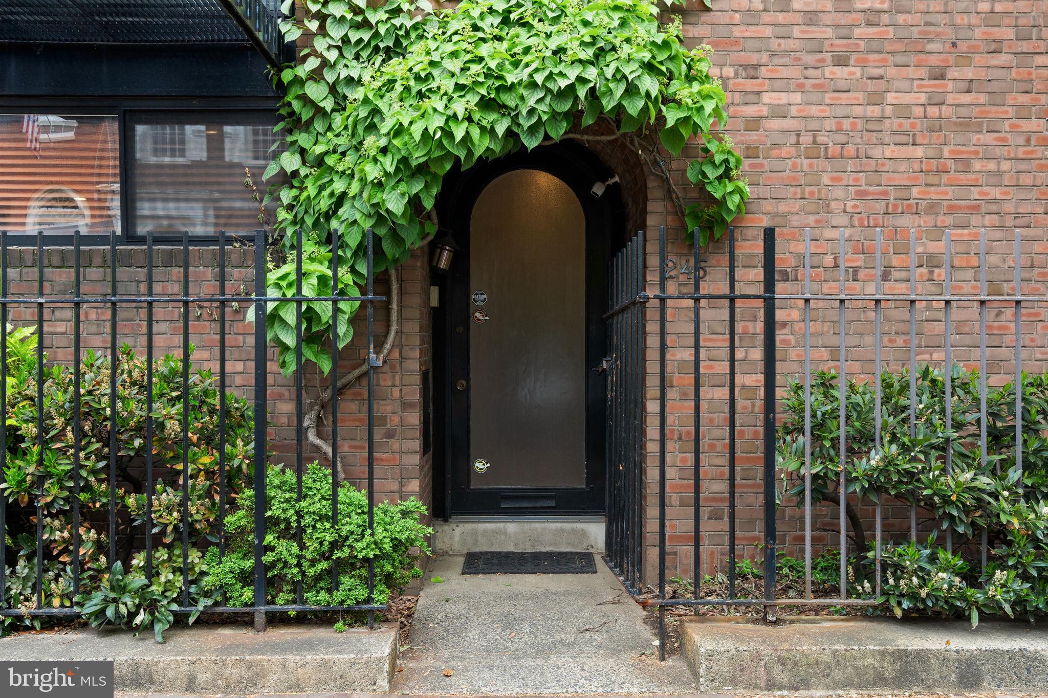 SOCIETY HILL - Residential