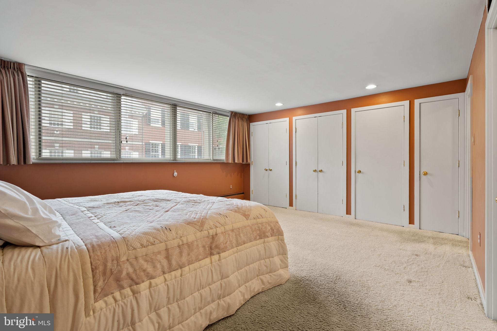 SOCIETY HILL - Residential