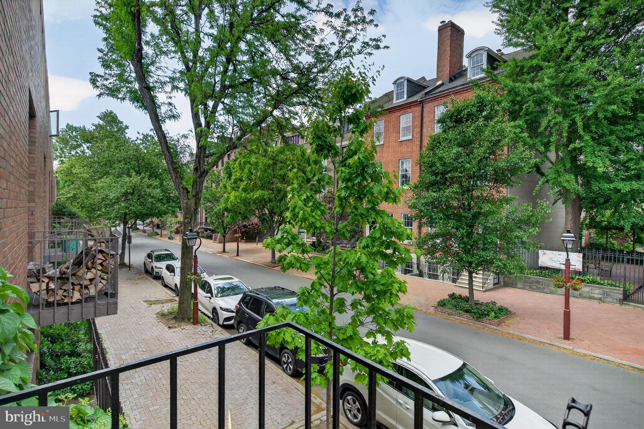 SOCIETY HILL - Residential