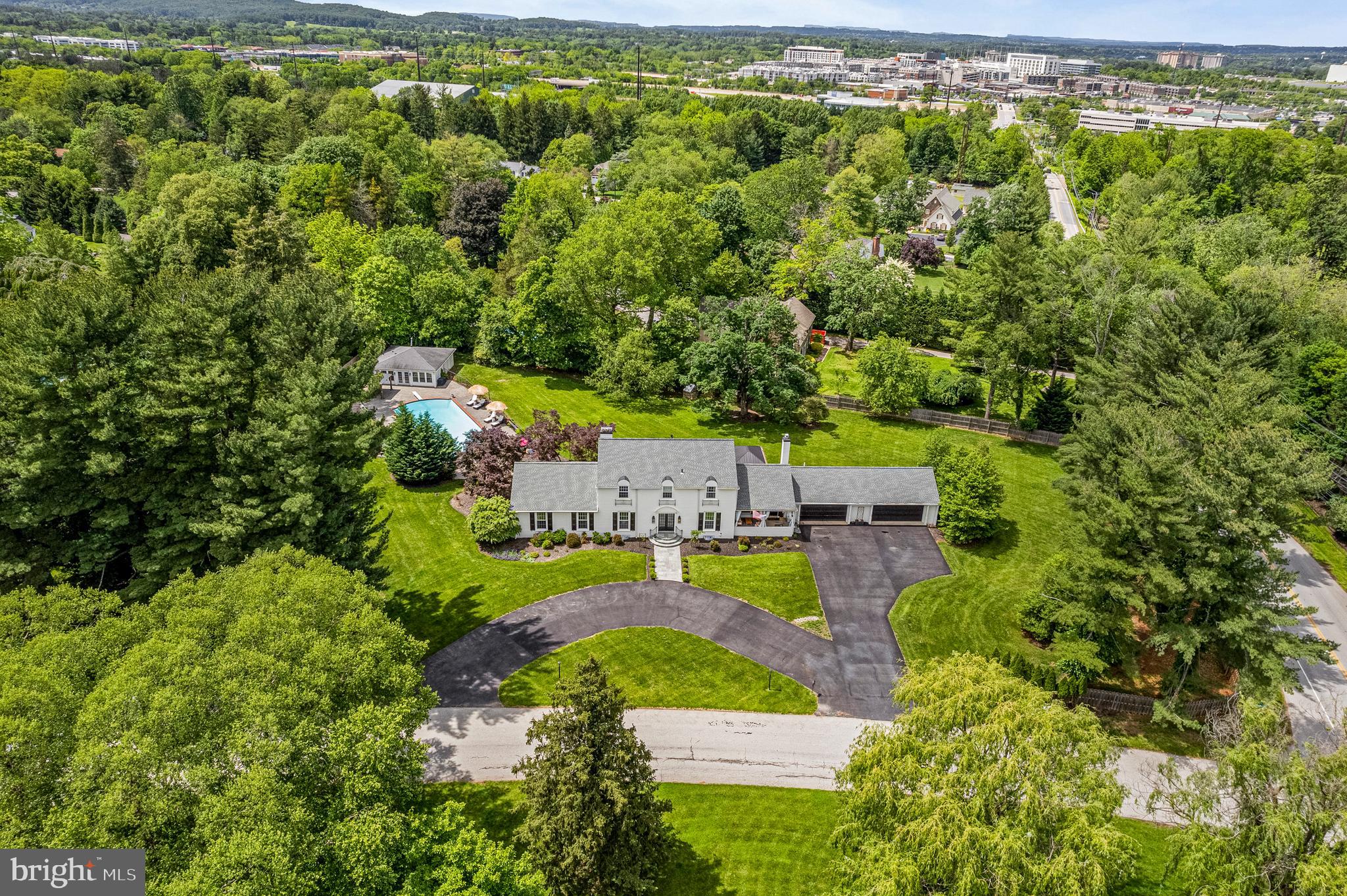 COLONIAL VIL - Residential