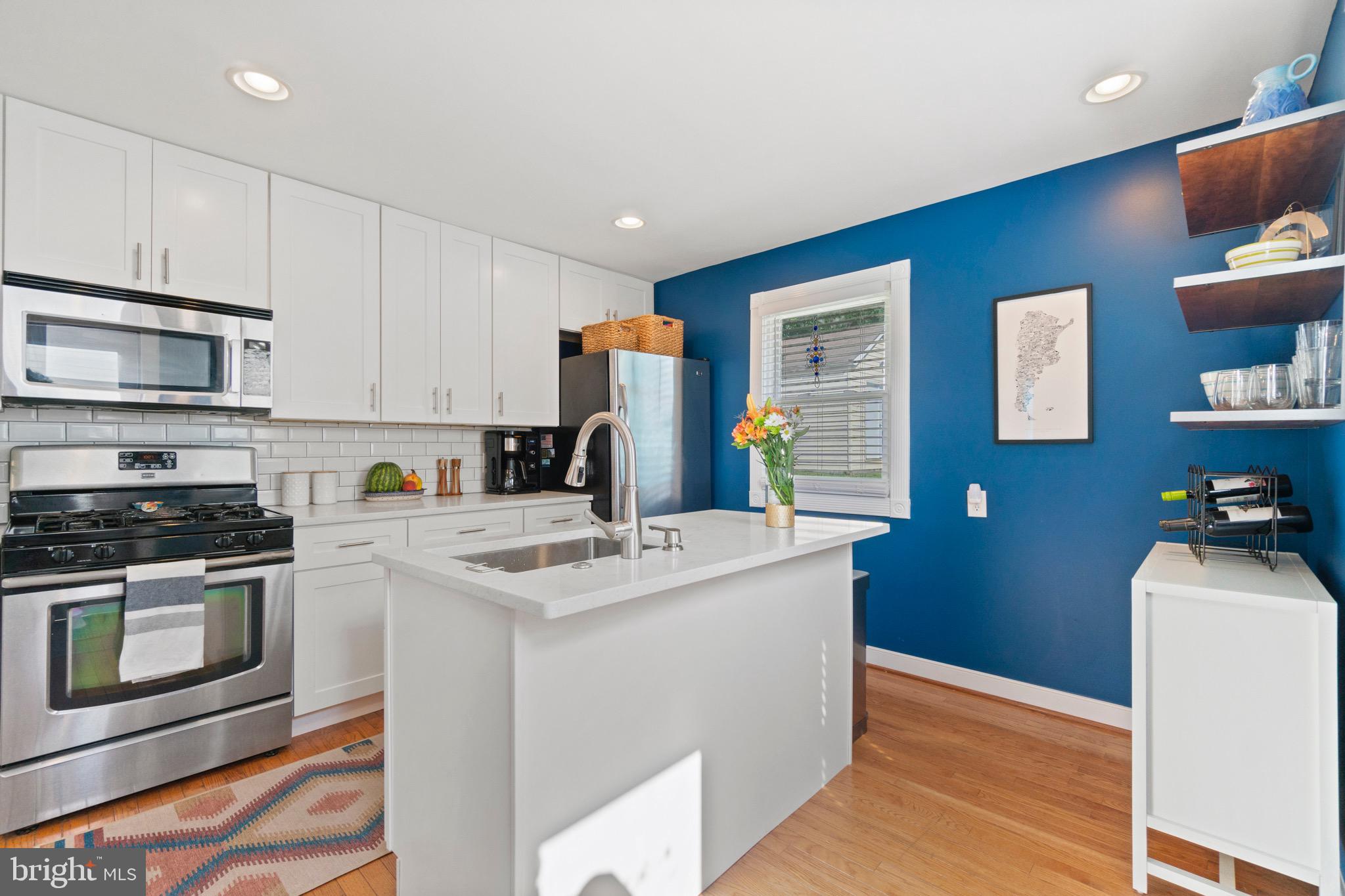 NORTH KENSINGTON - Residential