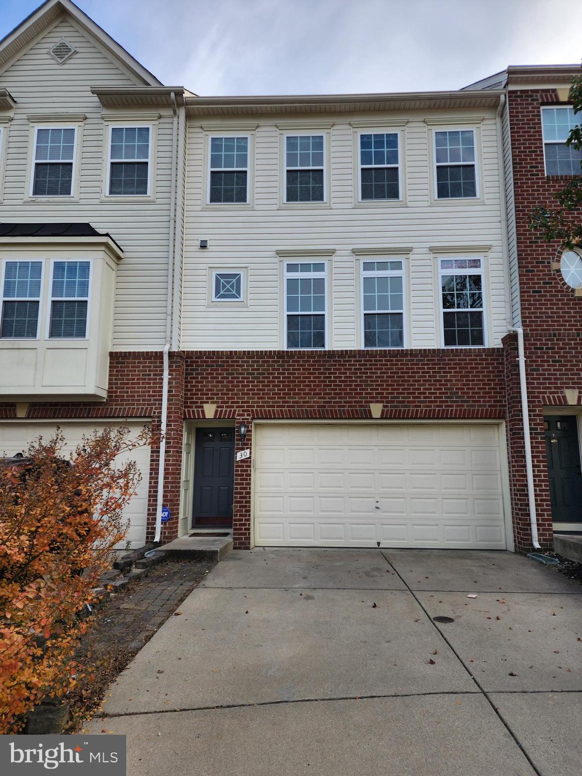 WOODSTREAM - Residential Lease