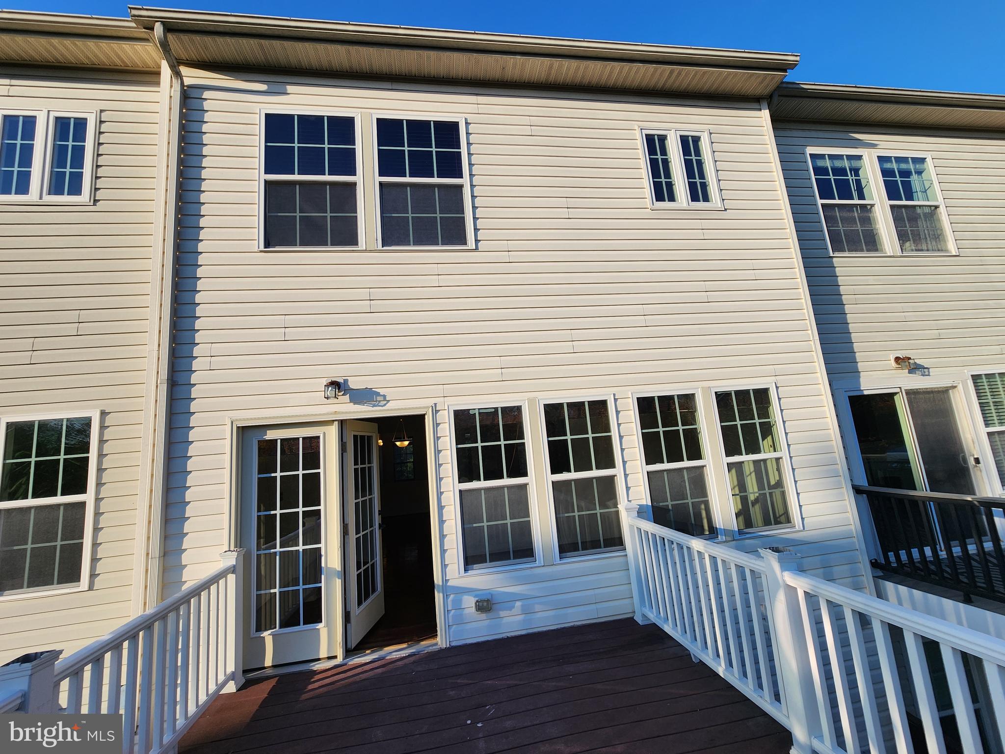 WOODSTREAM - Residential Lease