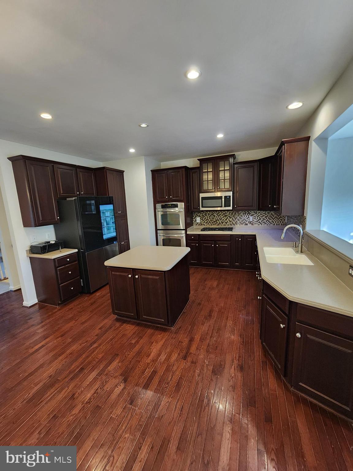 WOODSTREAM - Residential Lease