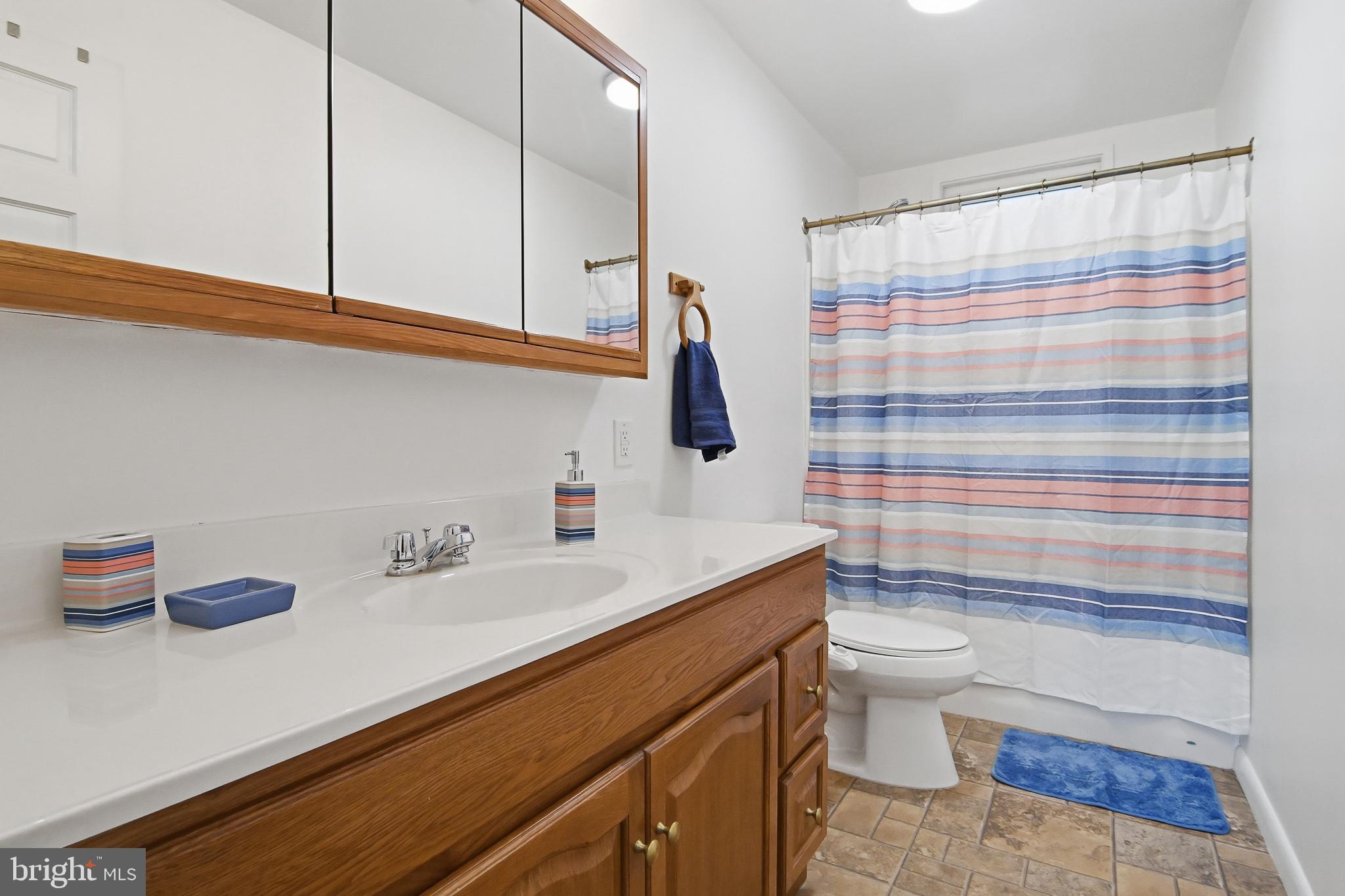 MEADOWVIEW - Residential