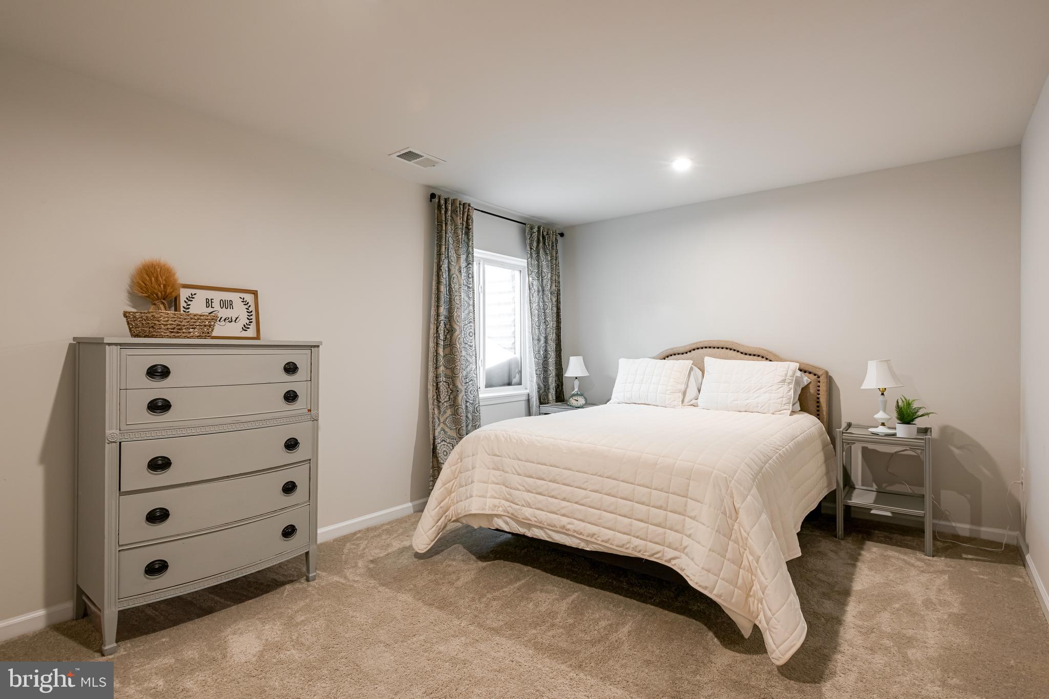 BRADFORD WALK - Residential