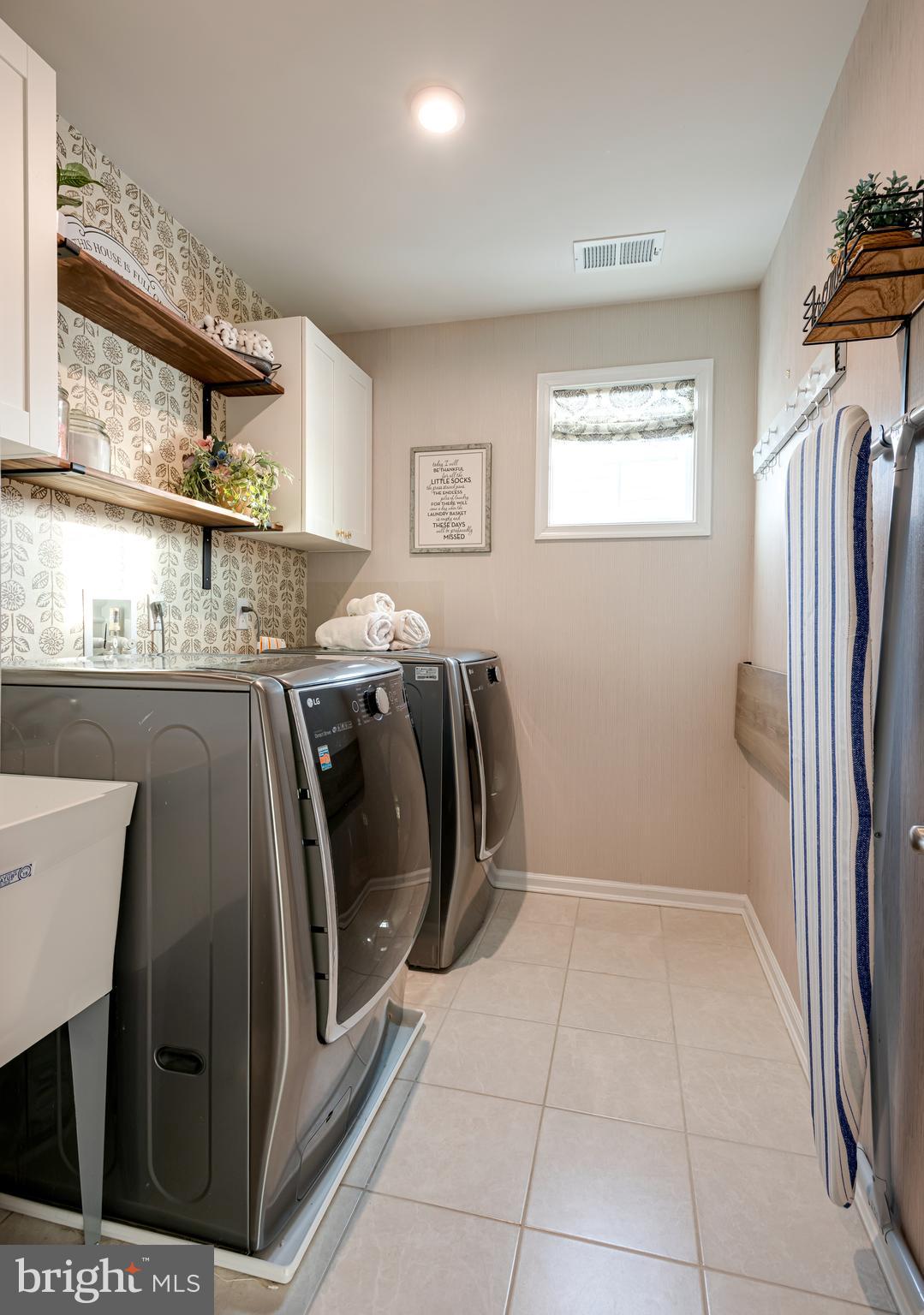 BRADFORD WALK - Residential