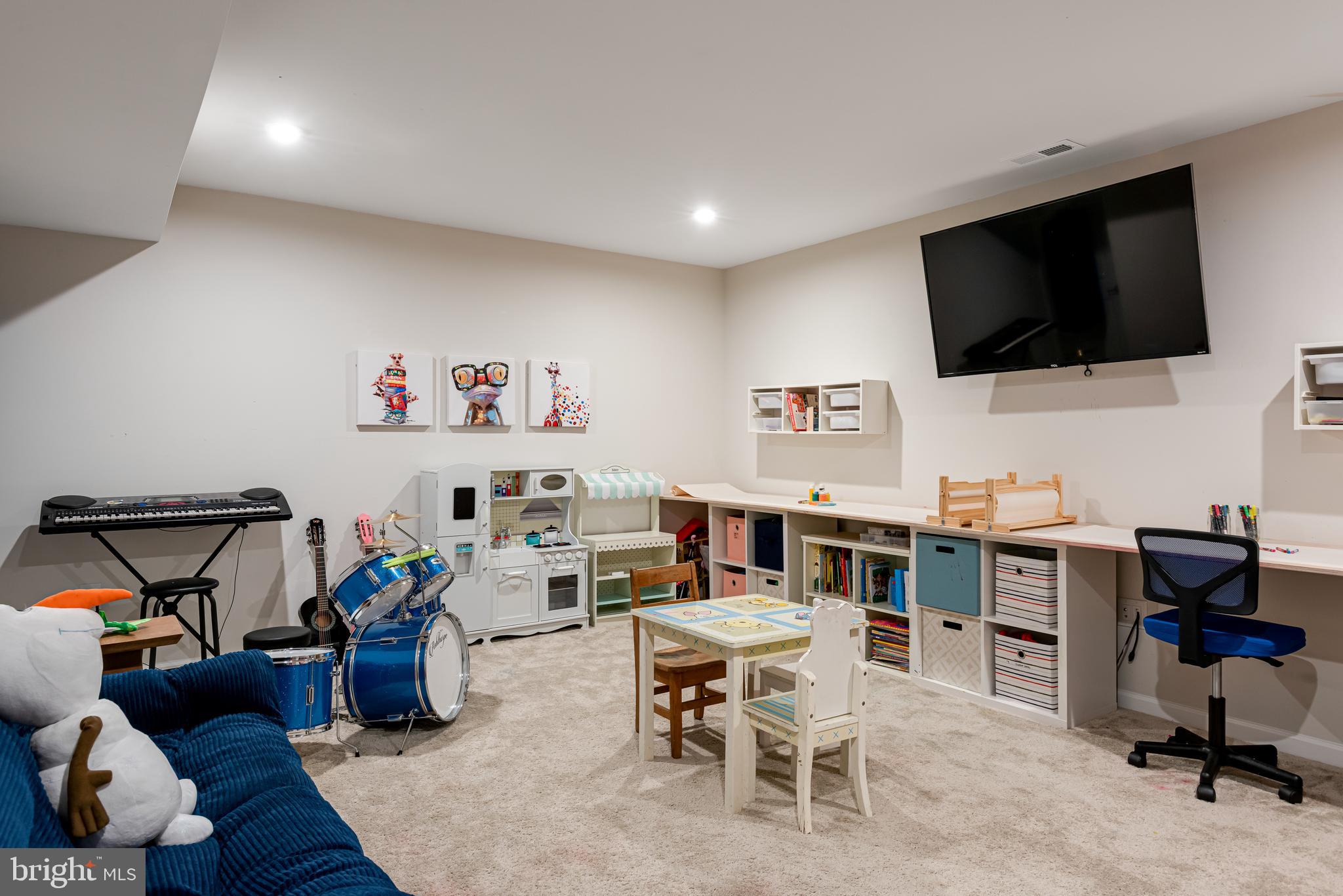 BRADFORD WALK - Residential