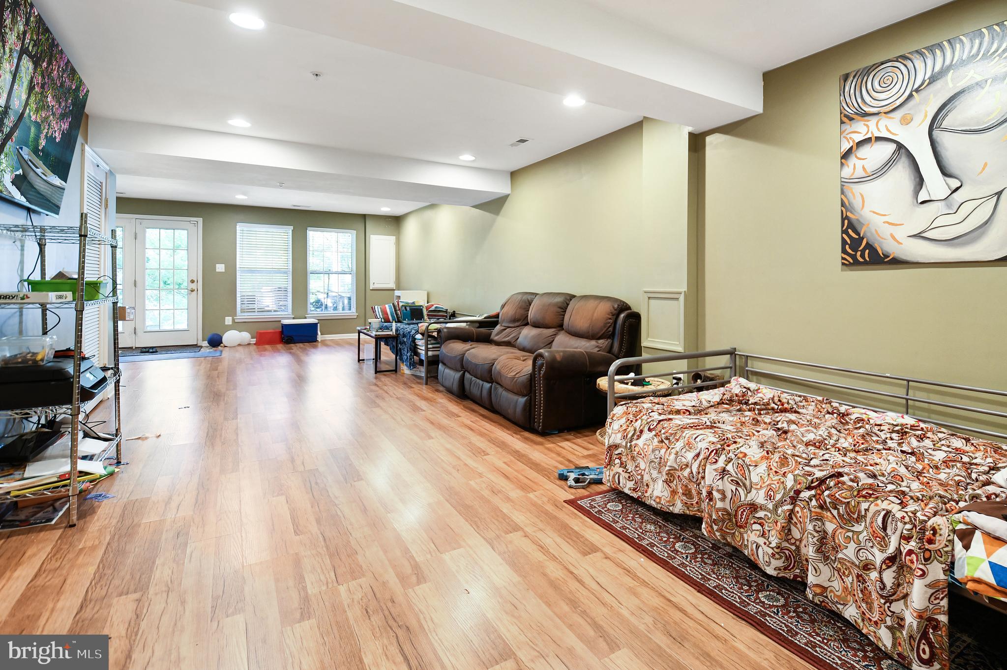 VILLAGES OF URBANA - Residential Lease