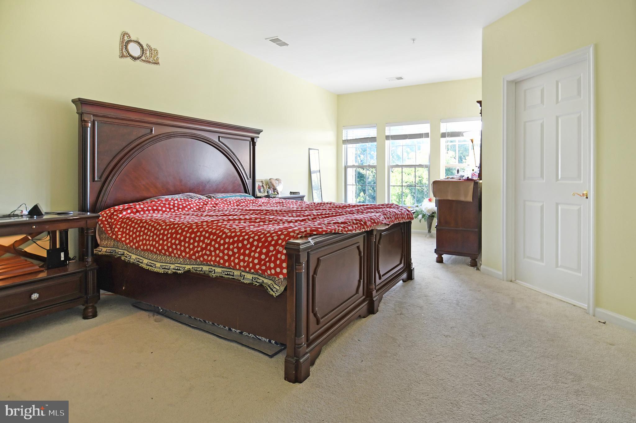 VILLAGES OF URBANA - Residential Lease