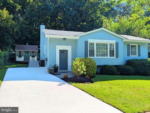 Photo of 8 Empire Place, GREENBELT, MD 20770 (MLS # MDPG2216132)