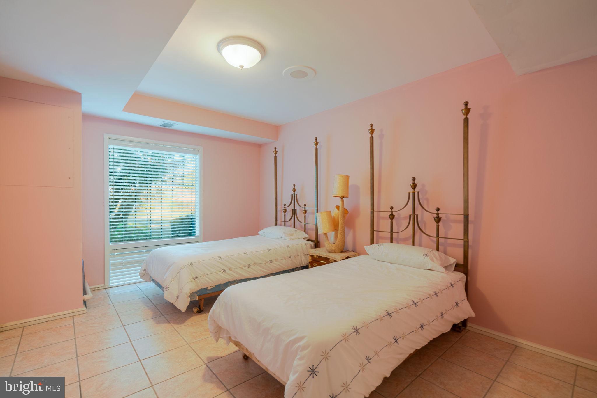 DUNLOP HILLS - Residential