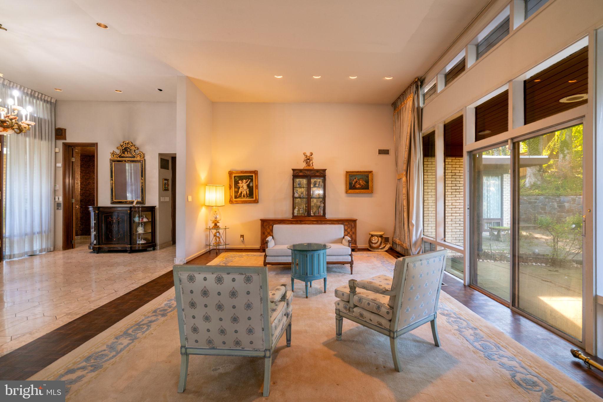 DUNLOP HILLS - Residential