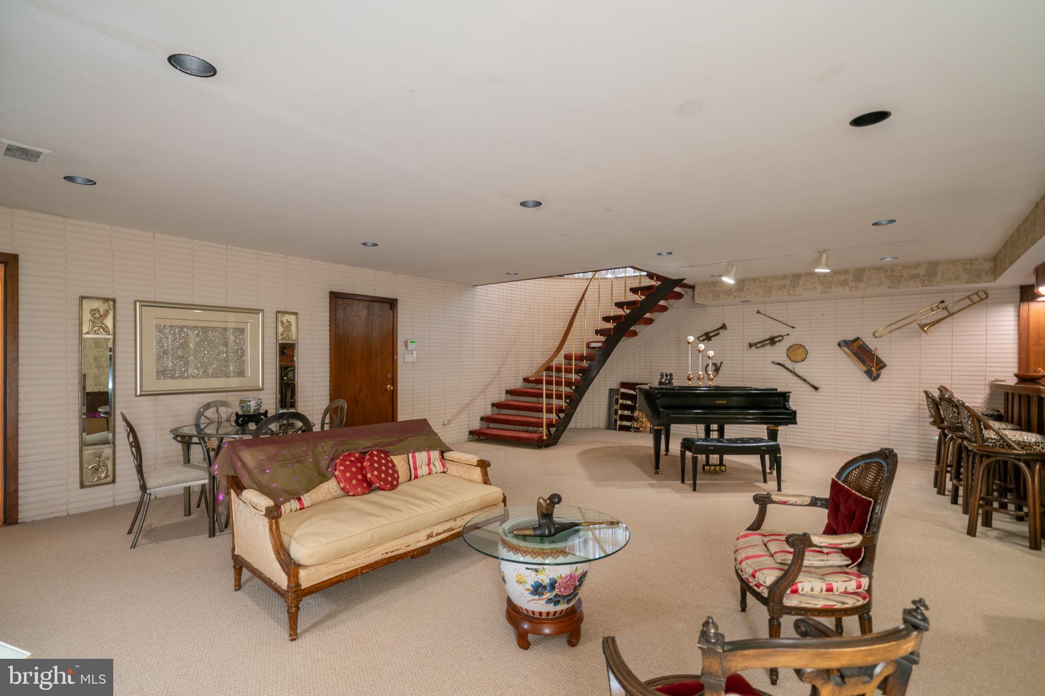 DUNLOP HILLS - Residential