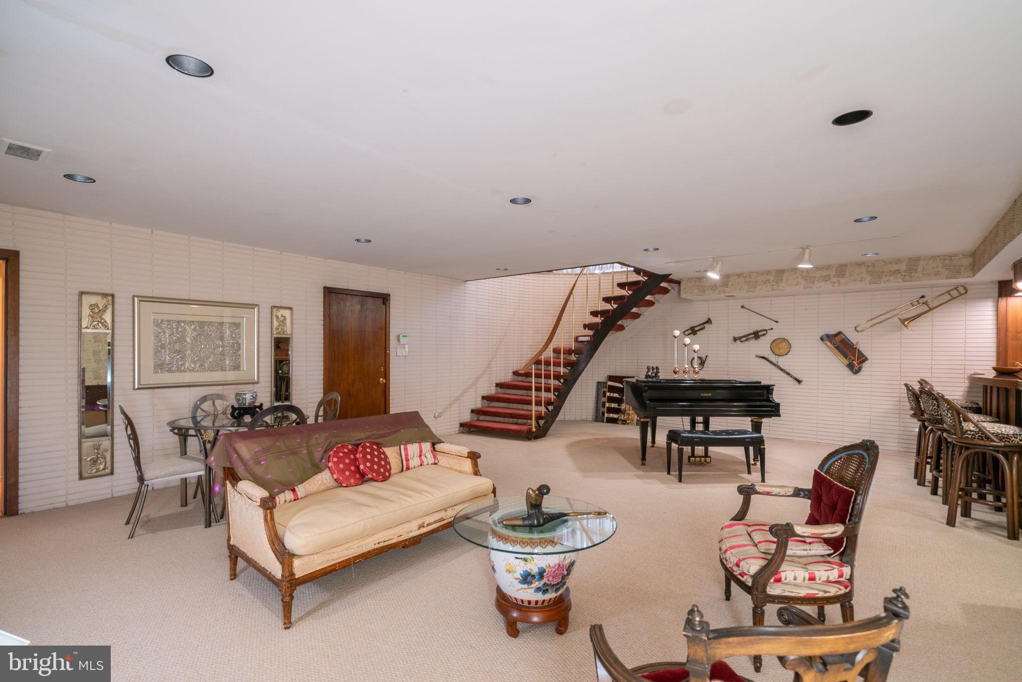 DUNLOP HILLS - Residential