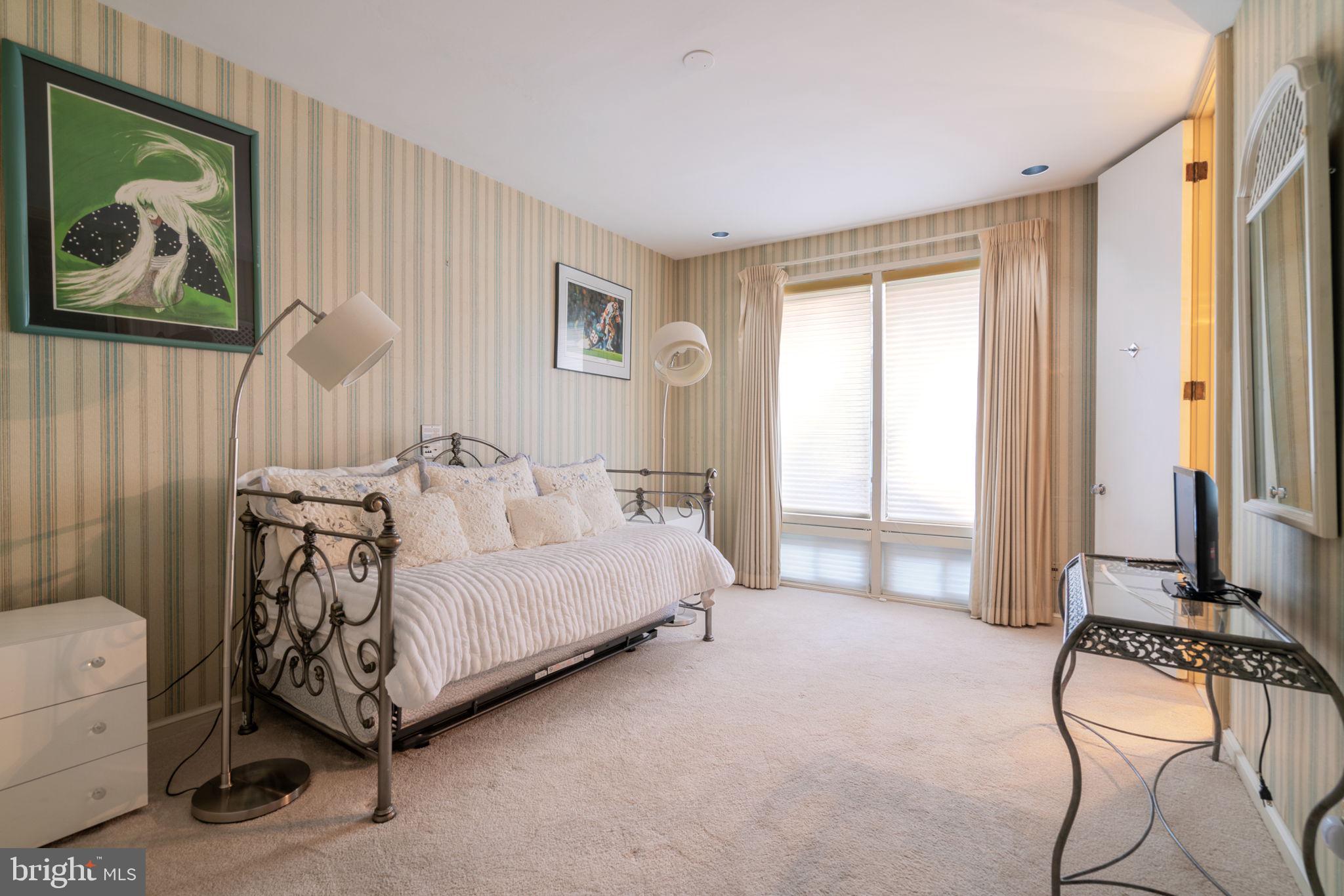 DUNLOP HILLS - Residential