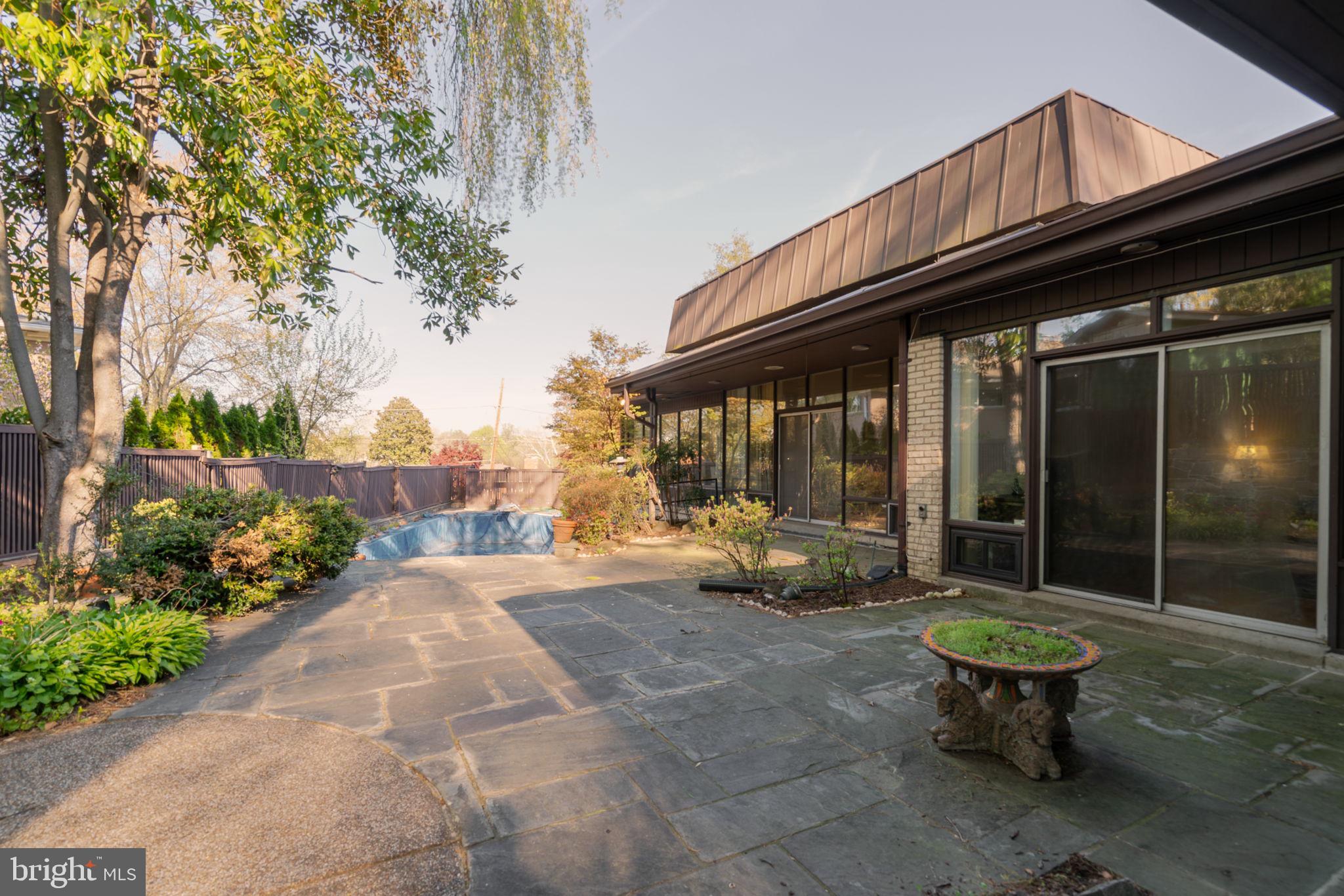 DUNLOP HILLS - Residential