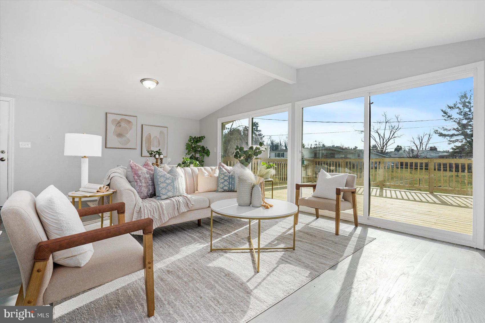 1005 PARKVALLEY COURT