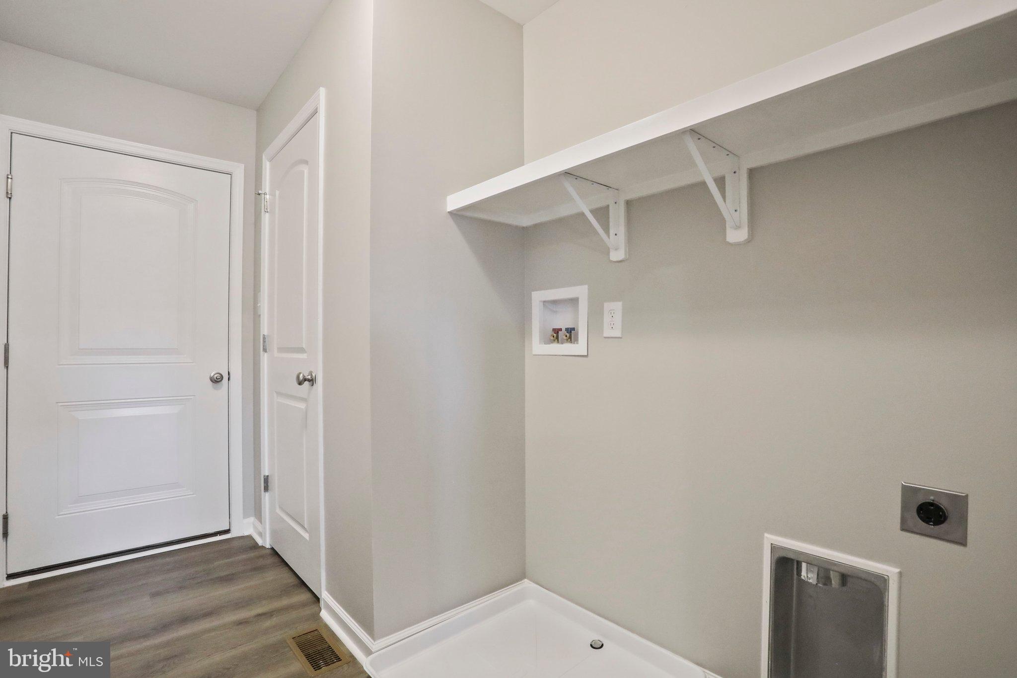 RED HILL - Residential