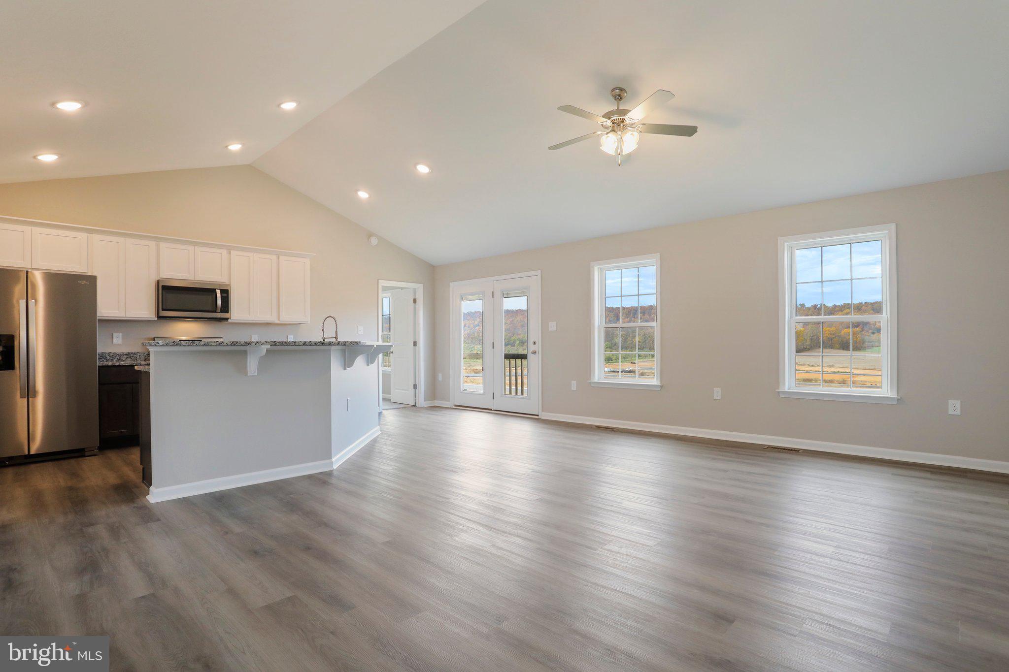 RED HILL - Residential