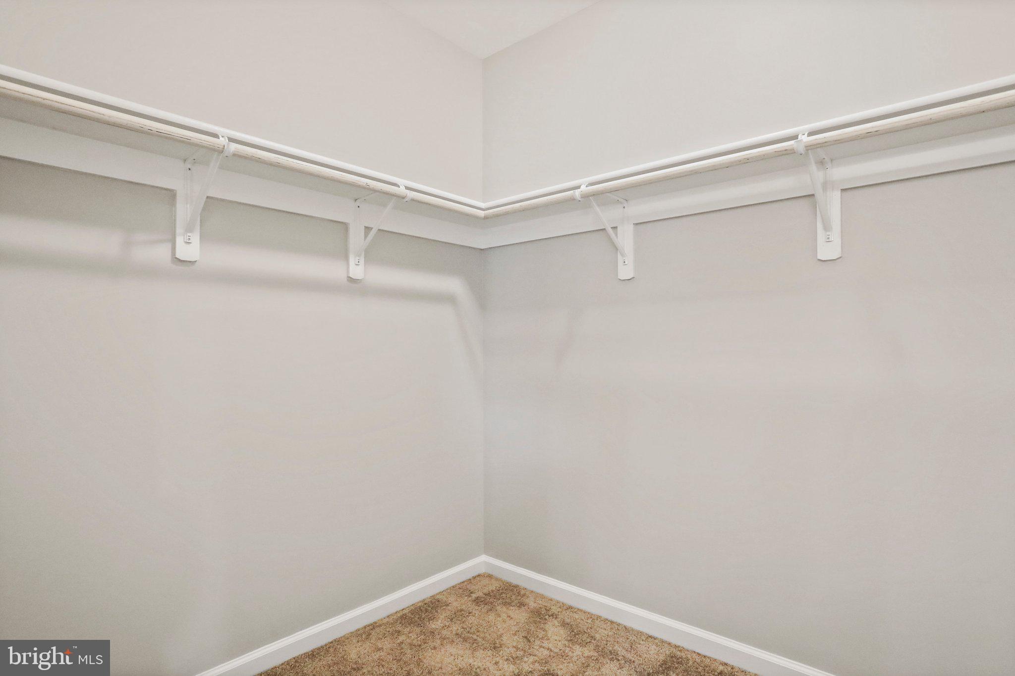 RED HILL - Residential