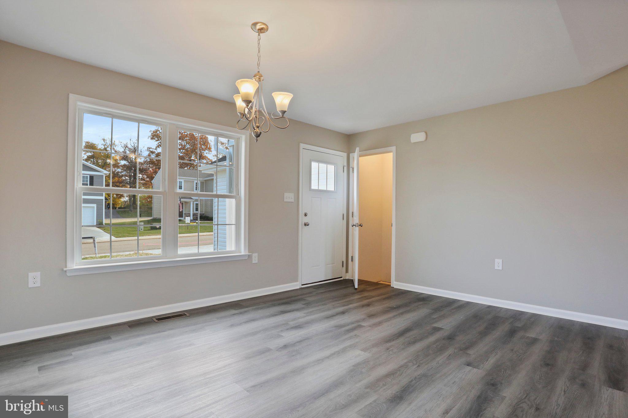 RED HILL - Residential