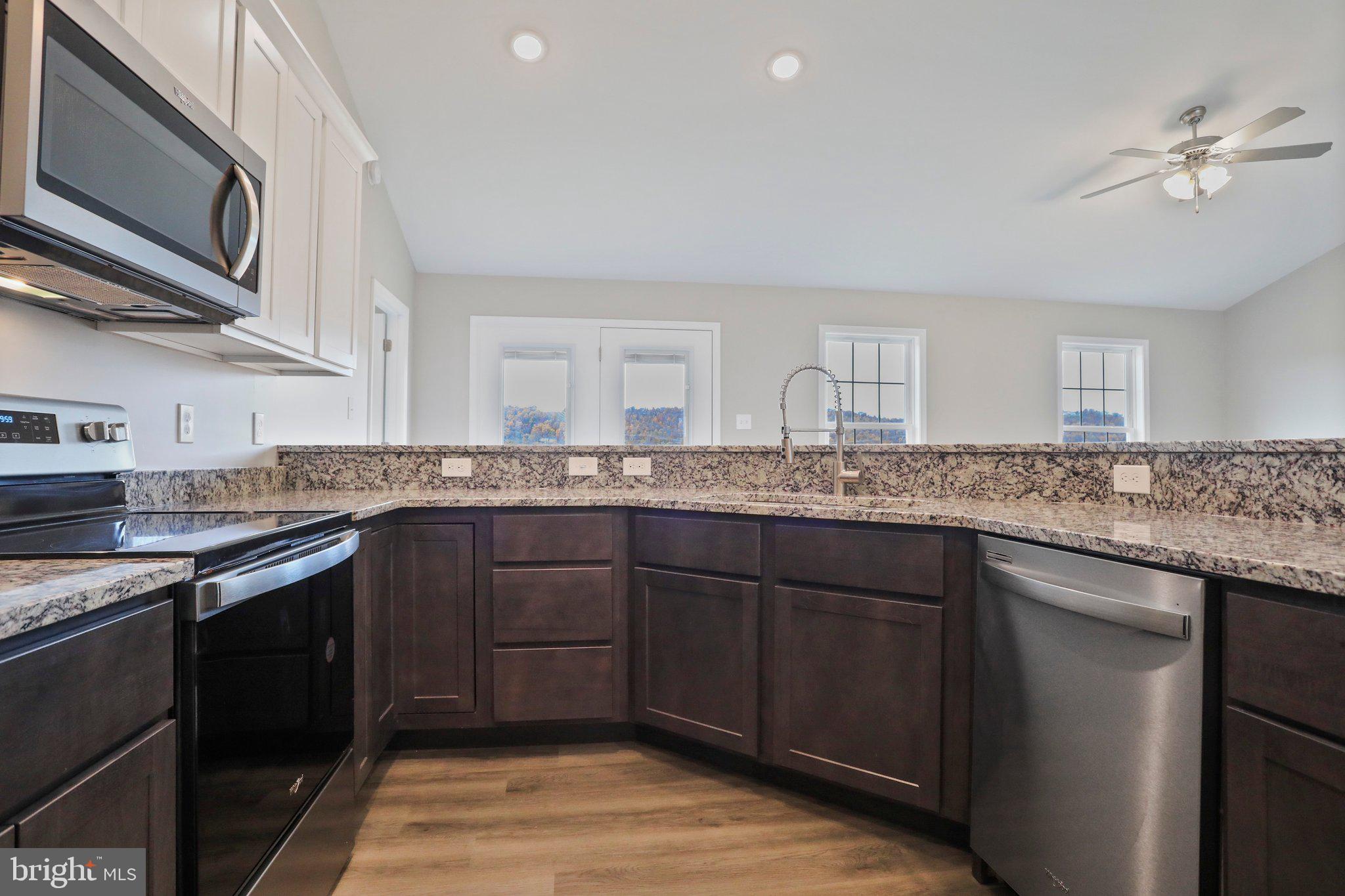 RED HILL - Residential