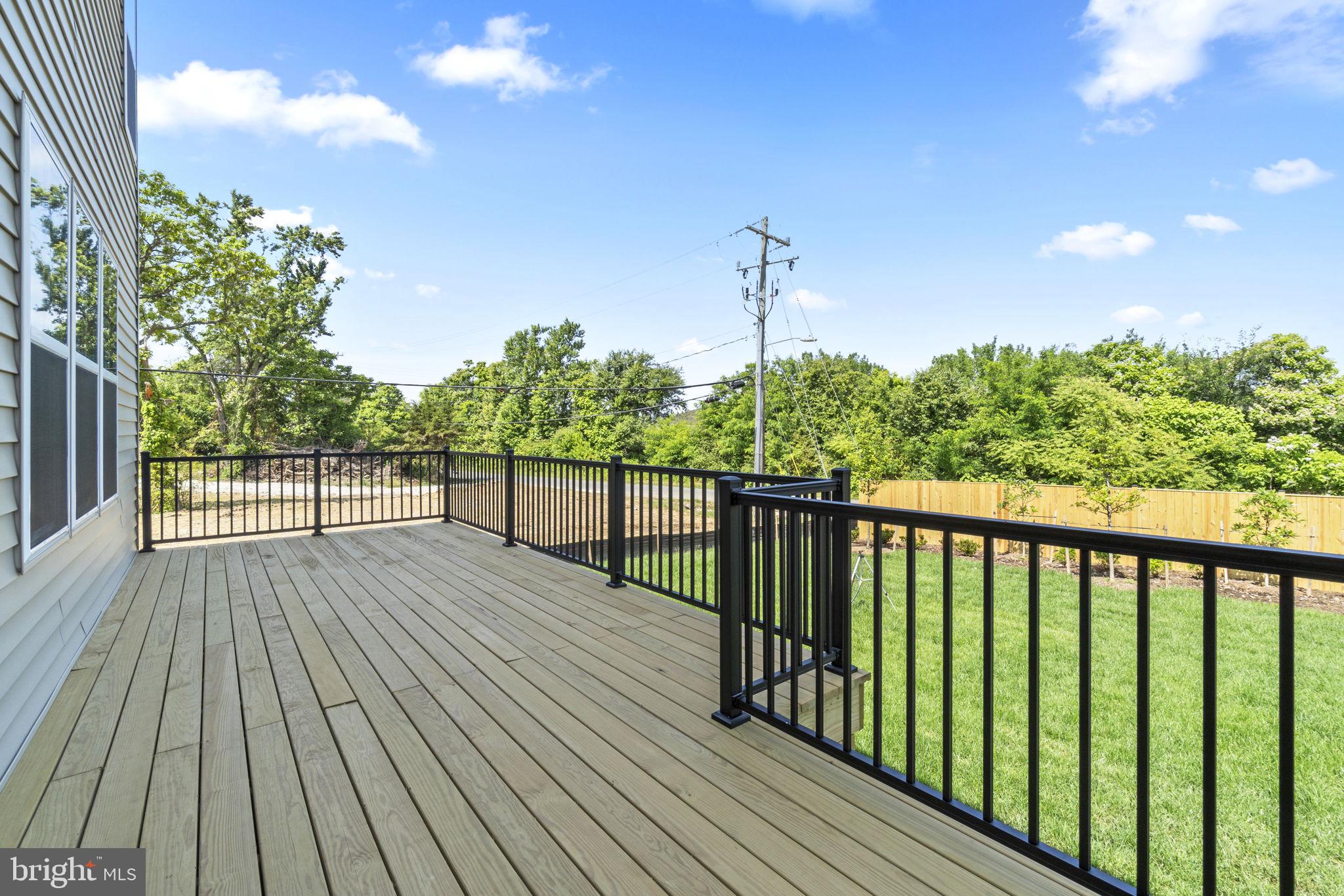 WOODBRIDGE - Residential