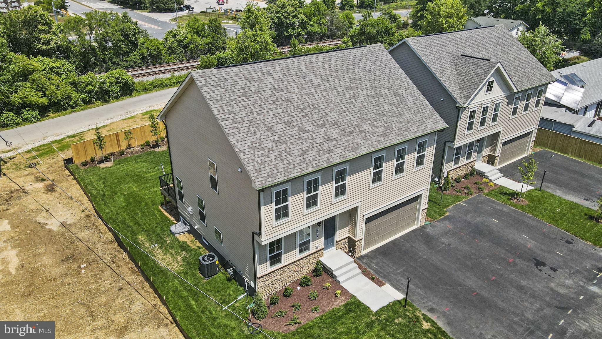 WOODBRIDGE - Residential