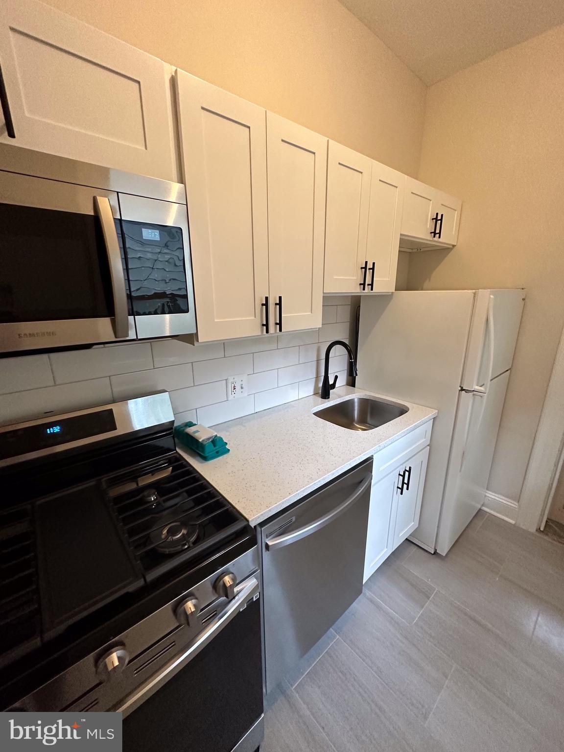 HAMPDEN HISTORIC DISTRICT - Residential Lease