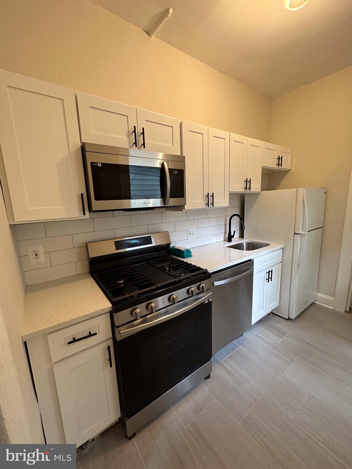 HAMPDEN HISTORIC DISTRICT - Residential Lease