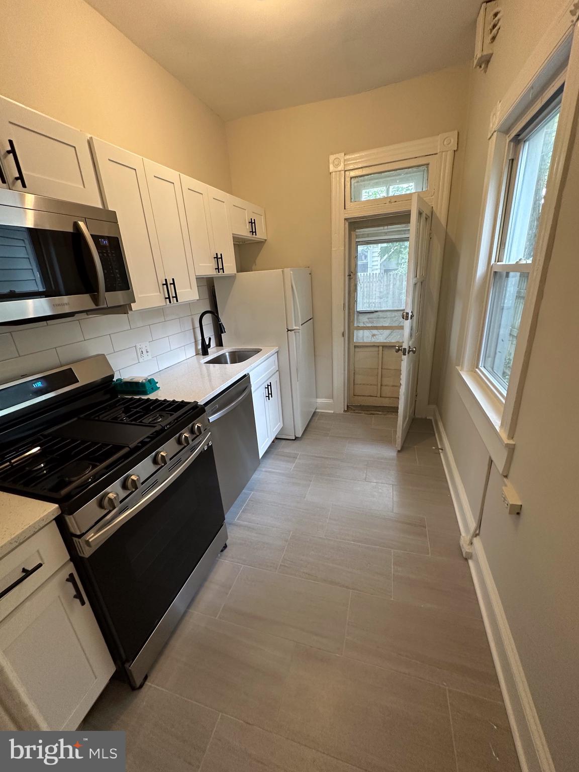 HAMPDEN HISTORIC DISTRICT - Residential Lease