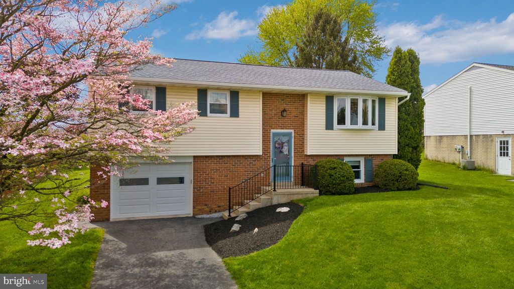 Photo of 3076 Todd Lane, Lancaster, PA 17601 (MLS # PALA2050344)