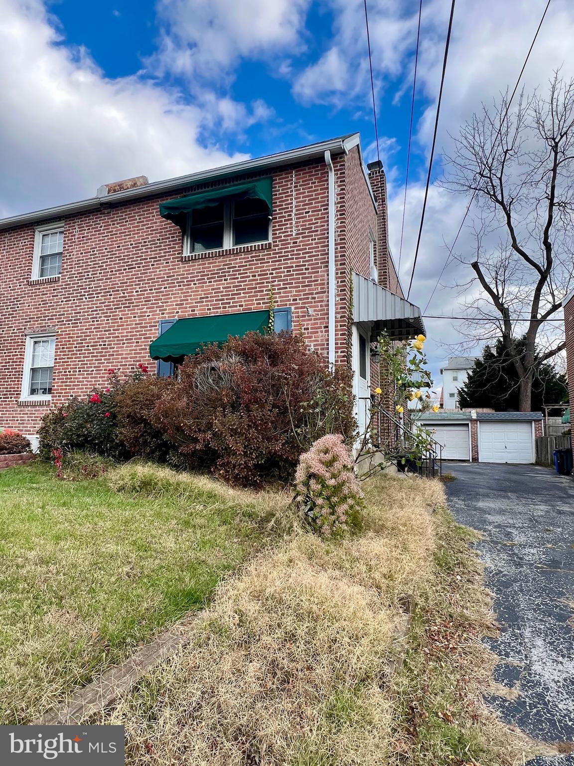 LLANERCH - Residential Lease