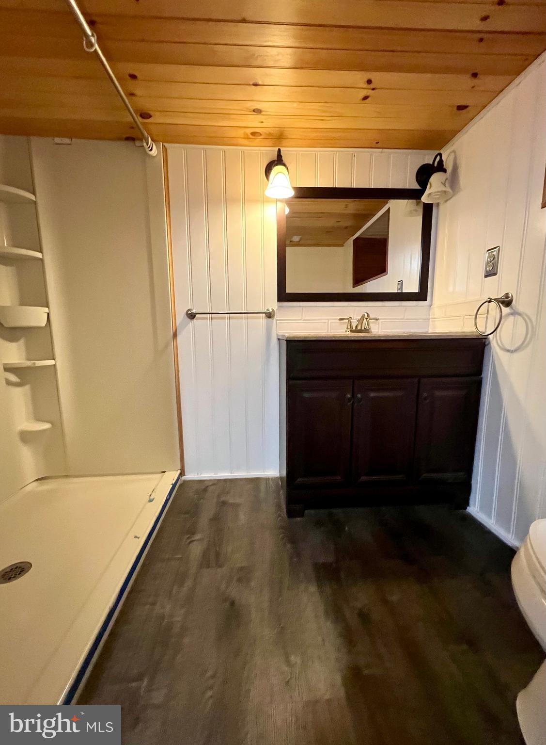 LLANERCH - Residential Lease