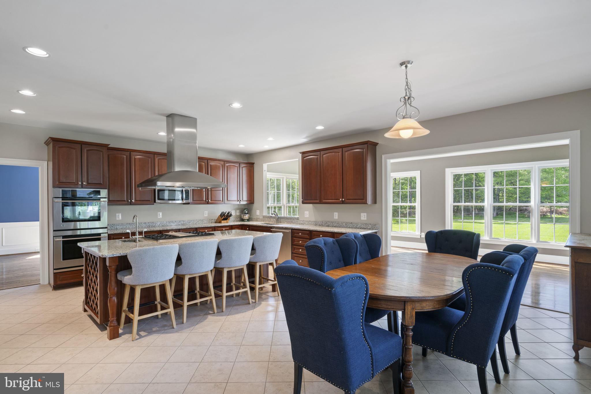 CROOKED CREEK - Residential