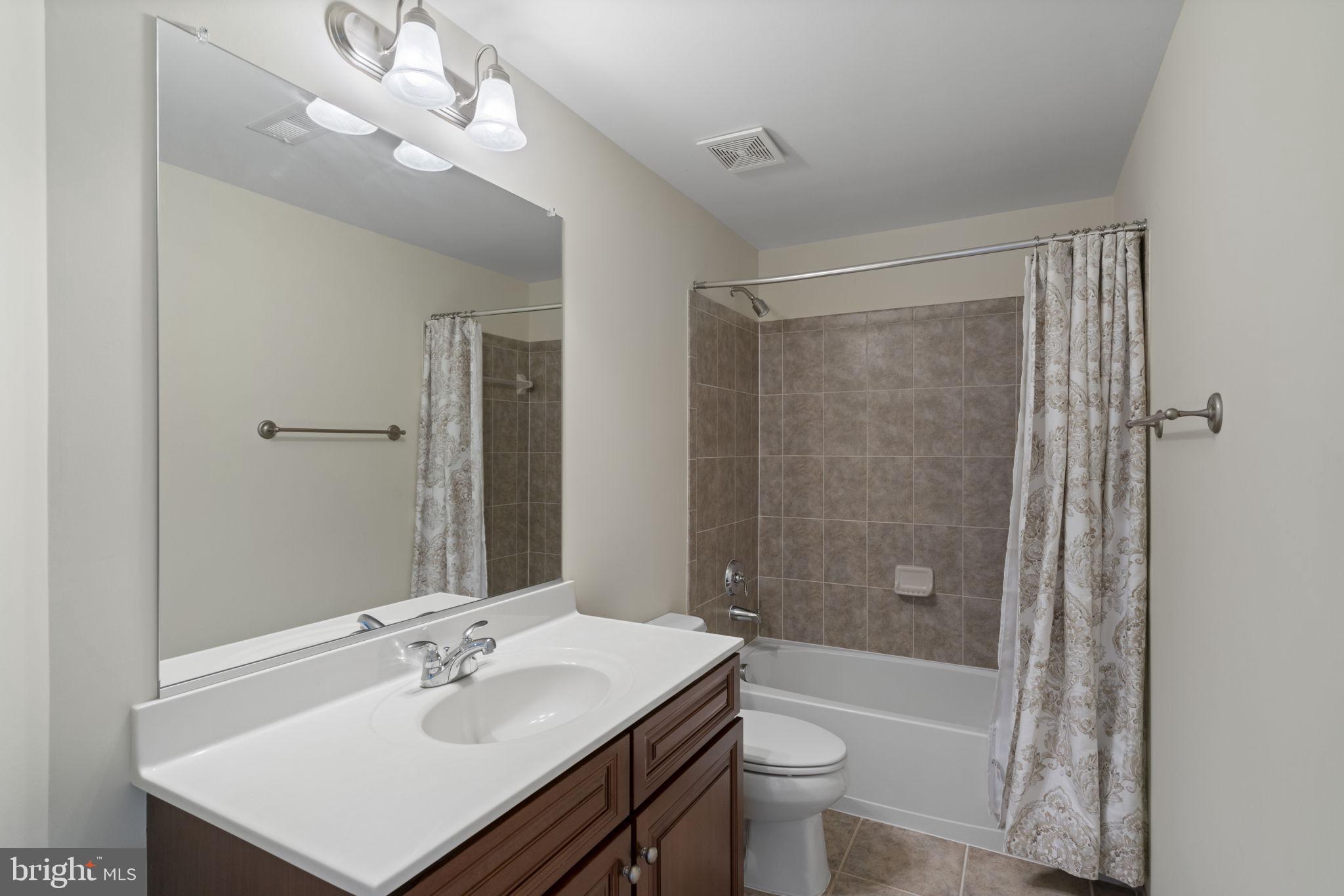 CROOKED CREEK - Residential