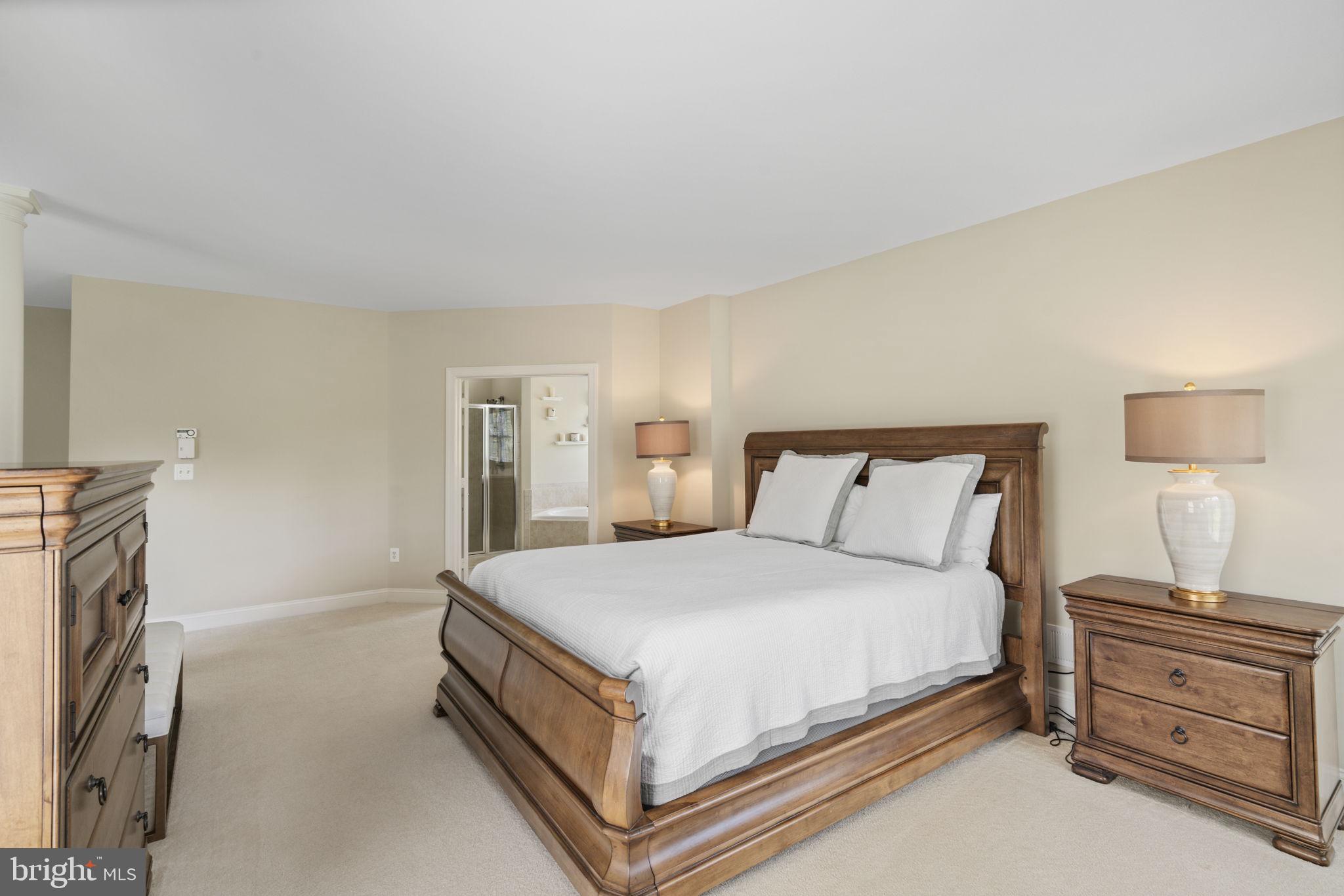 CROOKED CREEK - Residential