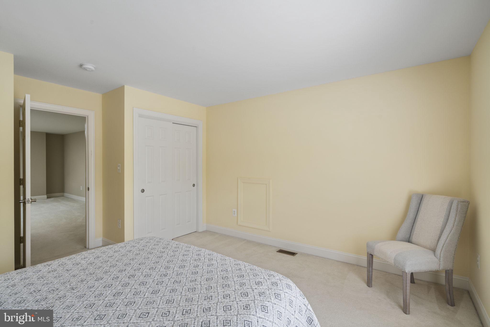 CROOKED CREEK - Residential