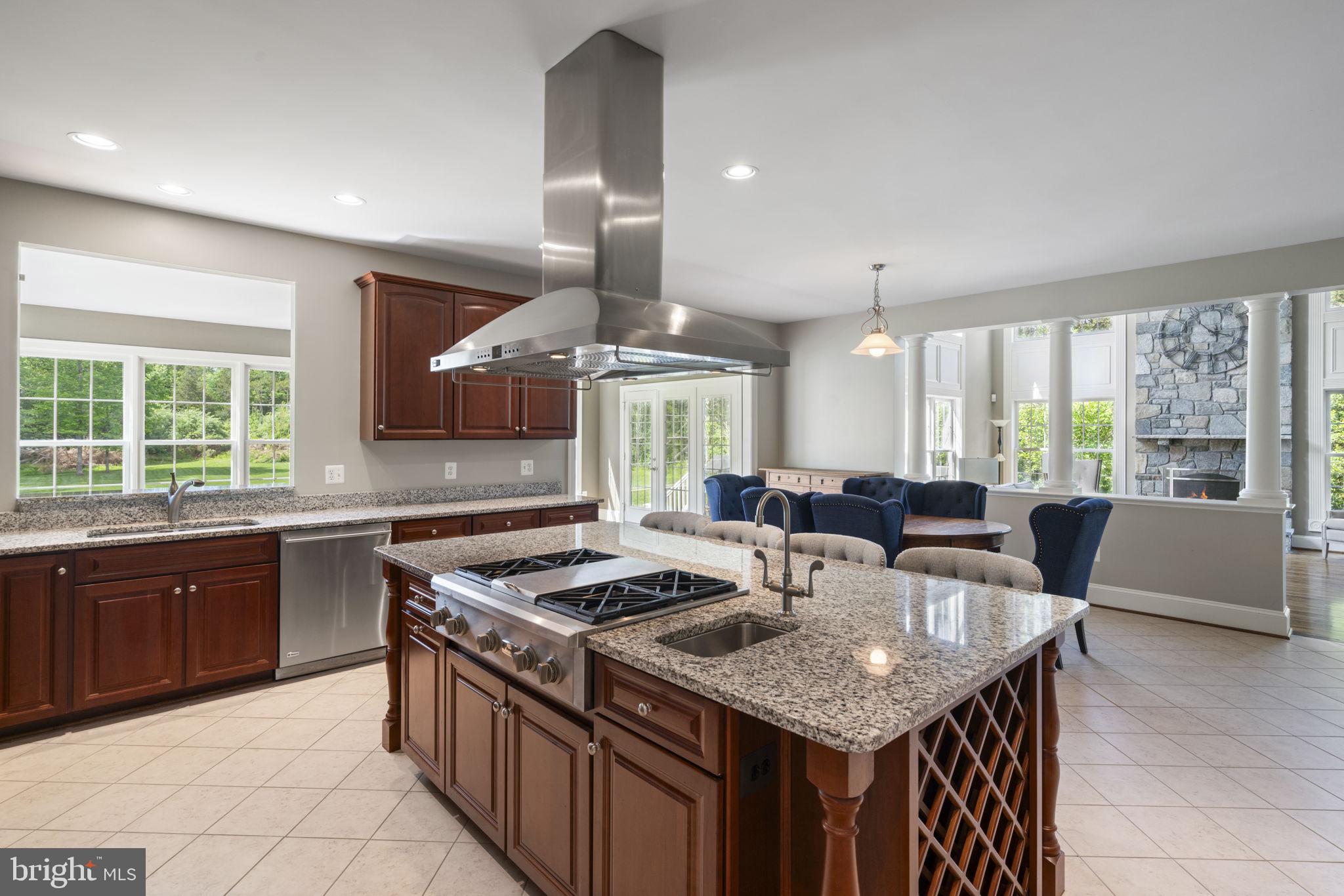 CROOKED CREEK - Residential