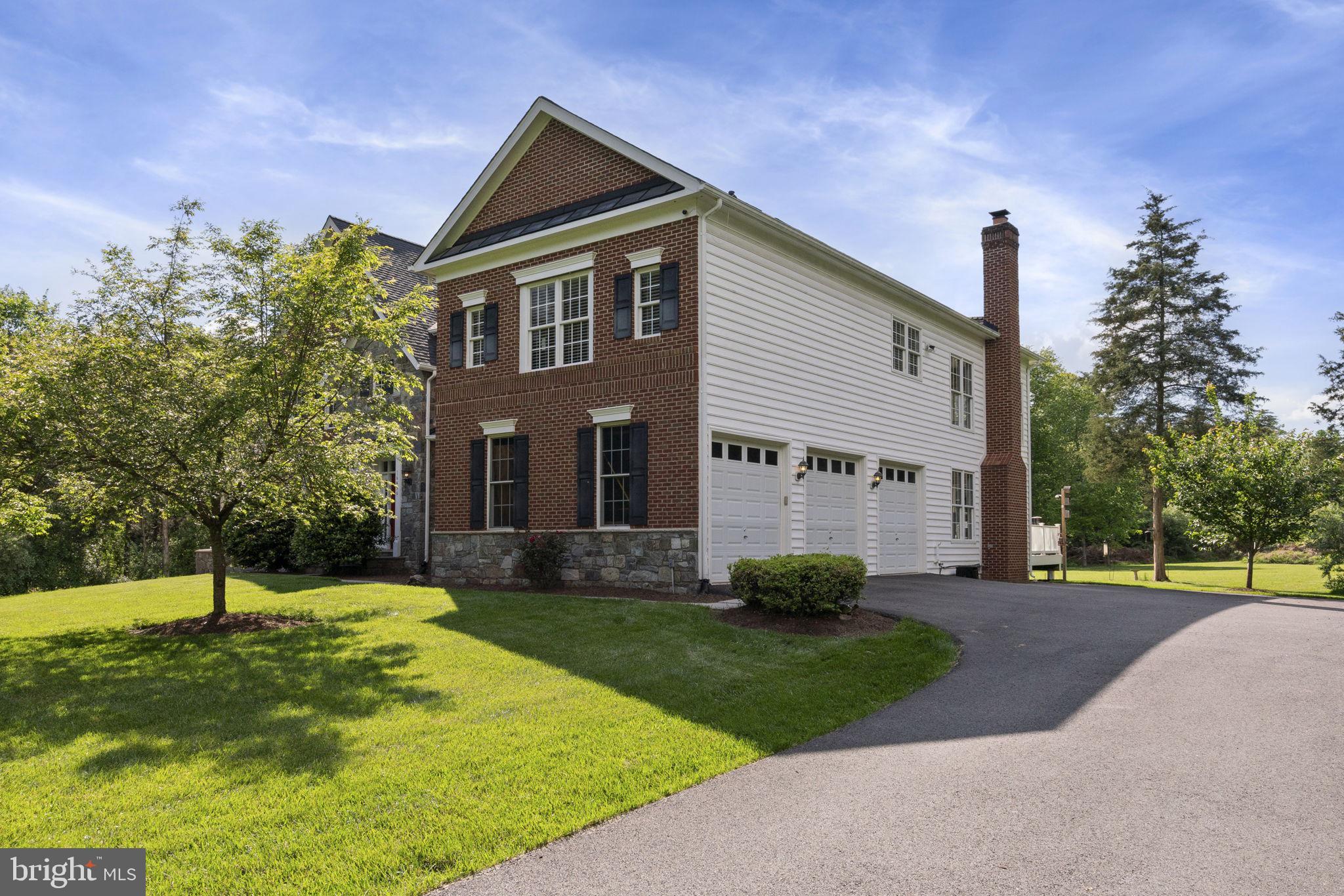 CROOKED CREEK - Residential