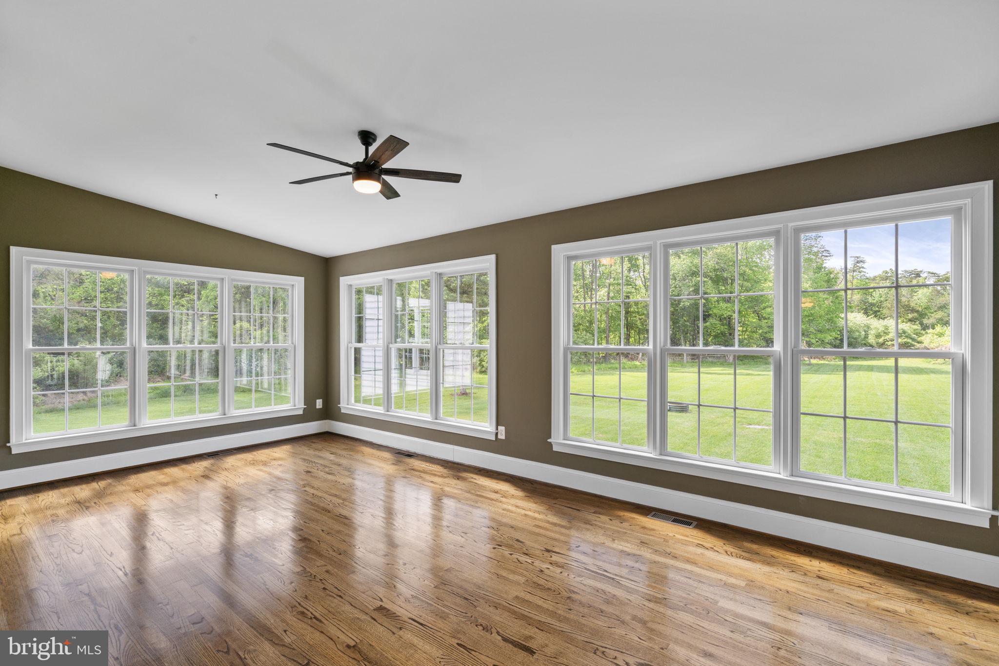 CROOKED CREEK - Residential