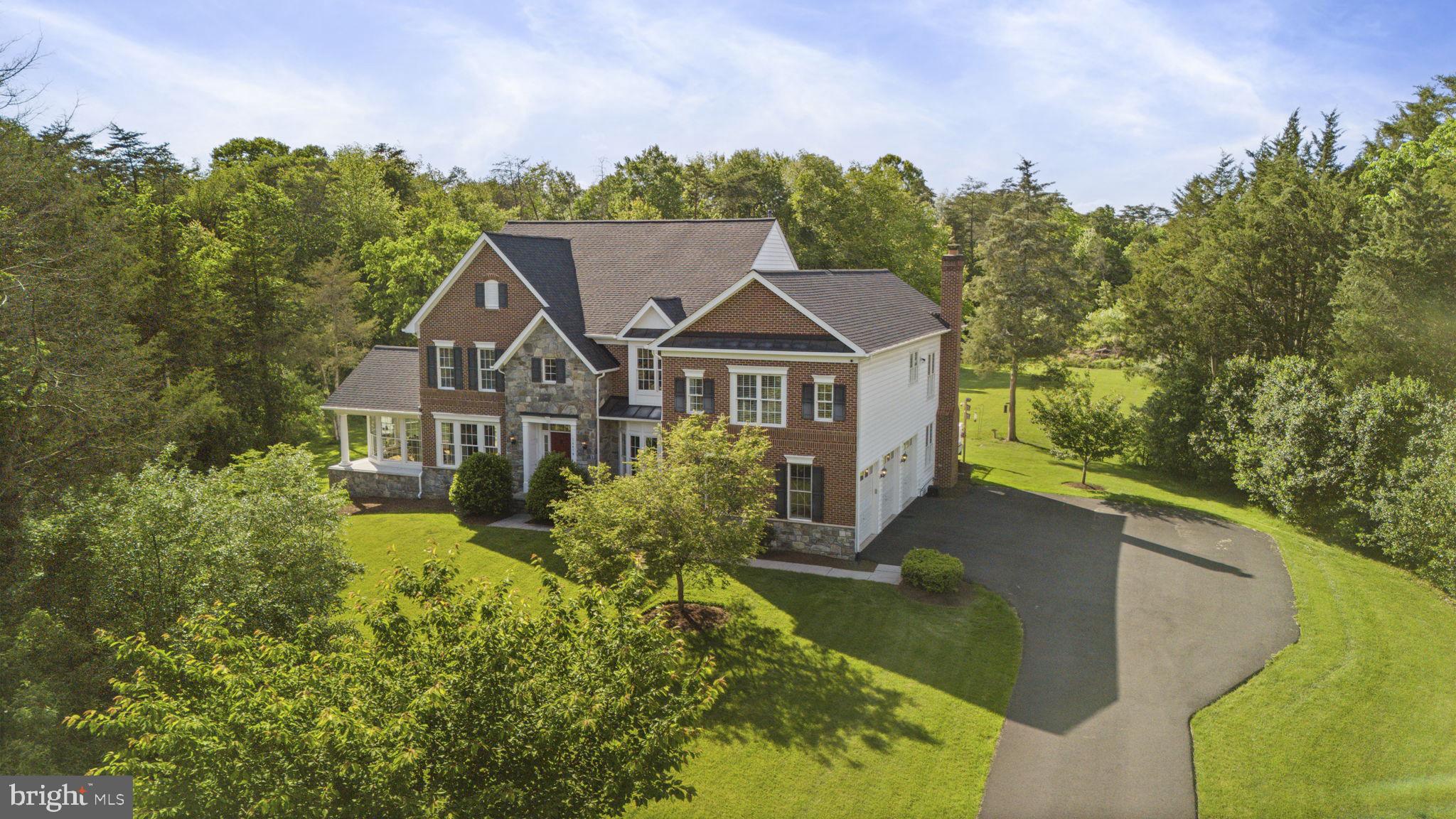 CROOKED CREEK - Residential