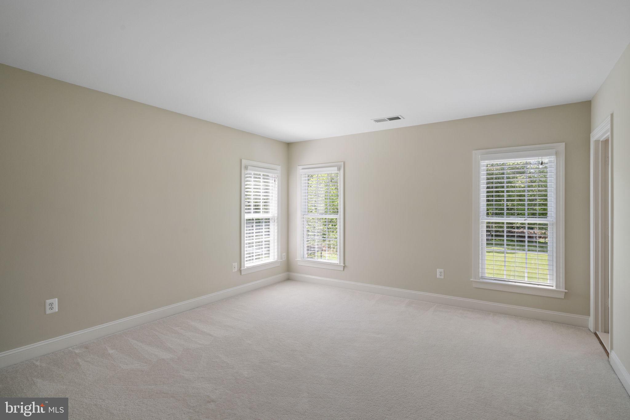 CROOKED CREEK - Residential