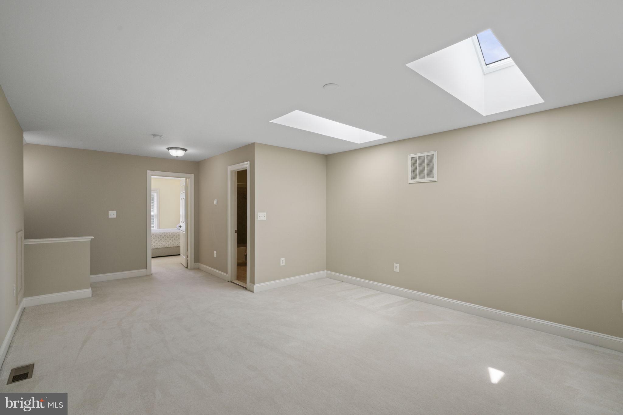 CROOKED CREEK - Residential